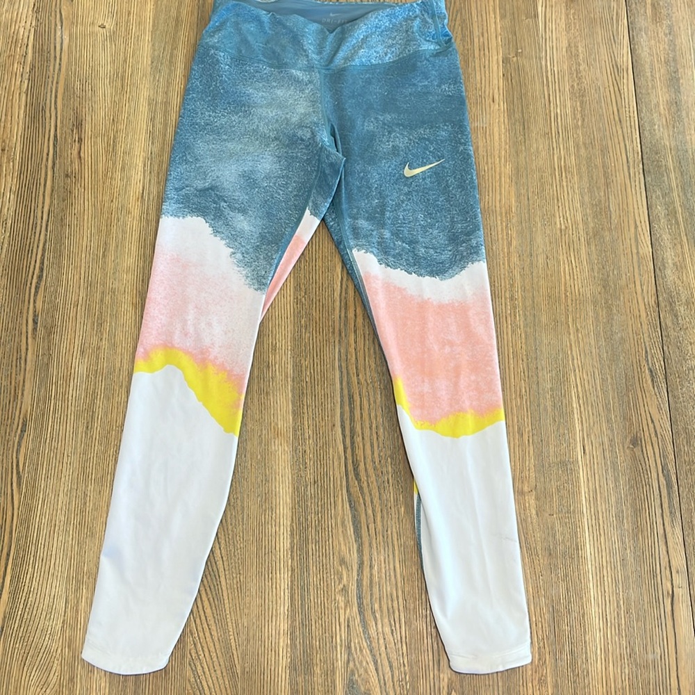 Nike dri fit leggings.